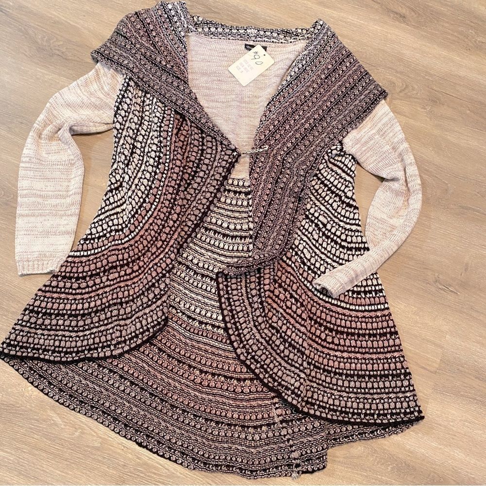 DOR DOR COUTURE HIGH LOW CARDIGAN OPEN FRONT SWEATER W/EMBELLISHED CLIP M NWT